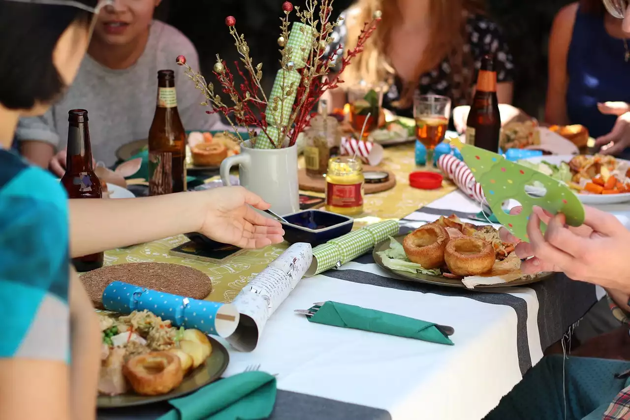 Como planejar um jantar romântico para dois em casa